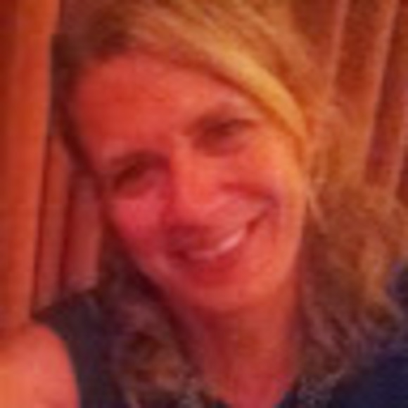 Meet your Posher, Angela - Picture 1 of 1